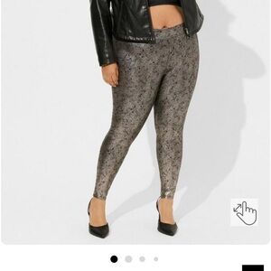 Torrid crackle Legging in Gunmetal